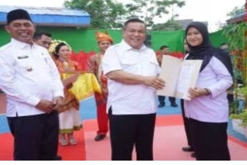 Dari Guru kepada Pj Gubri: Terima Kasih untuk SK yang Telah Saya Tunggu 18 Tahun