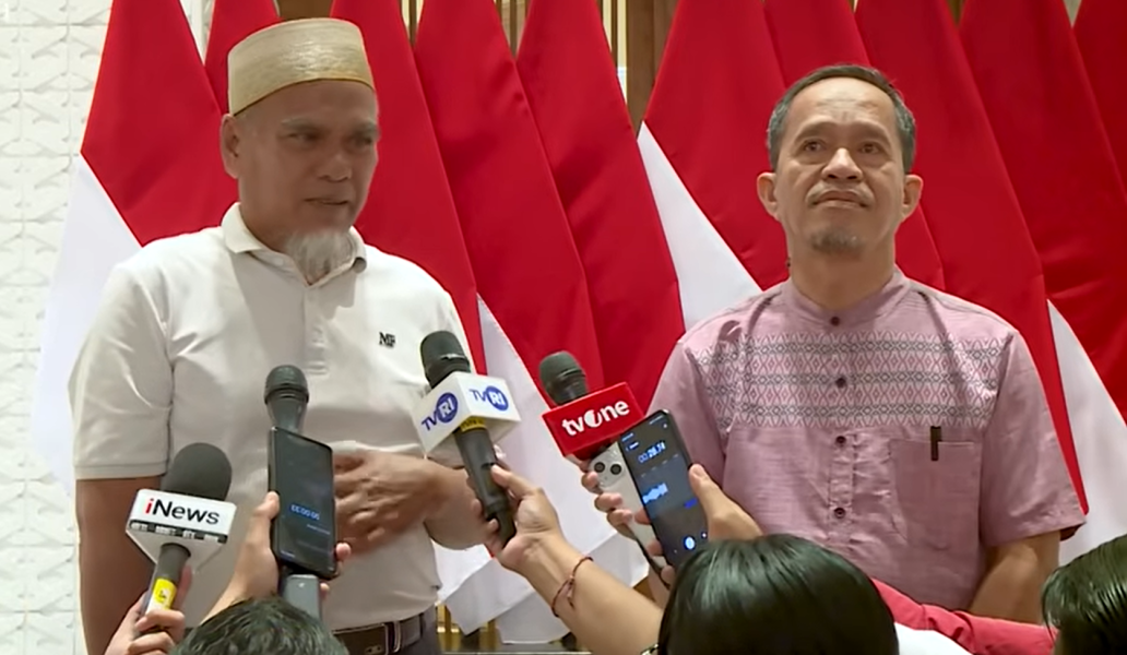 Presiden Prabowo Rehabilitasi Dua Guru Luwu Utara yang Pernah Dipenjara karena Iuran Sukarela Sekolah