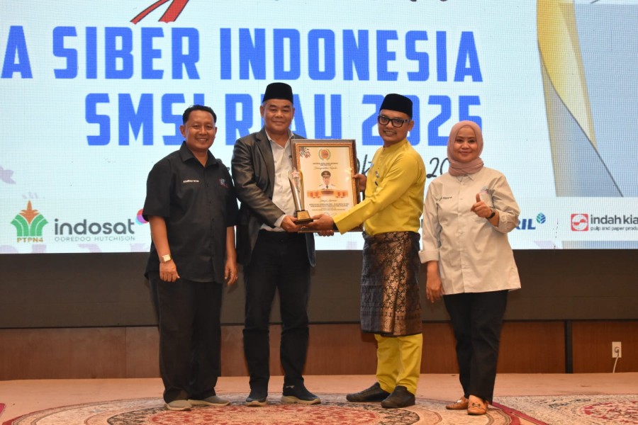 Anugerah Media Siber Indonesia SMSI Riau Sukses Digelar di Pekanbaru