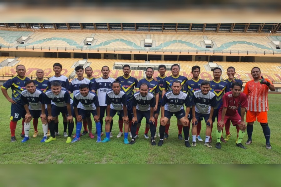 Uji Coba di Stadion Utama, PWI Riau Kalahkan Pemprov Riau 4-2