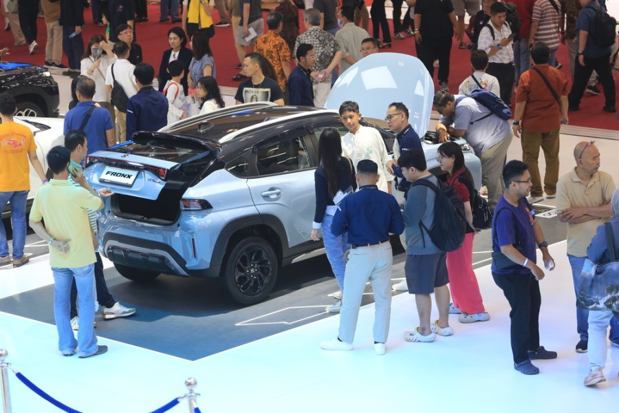 Suzuki Genjot Penjualan di GIIAS 2025: Banjir Promo Uang Elektronik dan Untung Tukar Tambah