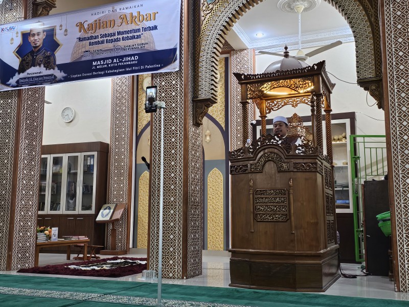 Zikir Sebagai Nafas Kehidupan Hati, Pesan Sejuk Ustadz Toharuddin di Malam ke-12 Ramadhan Mesjid Al-Jihad 