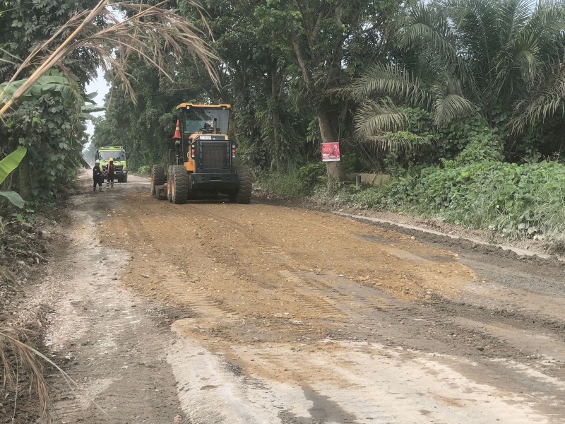 Demi Keselamatan dan Kelancaran Operasional, PHR Perbaiki Jalan Kota Batak Petapahan