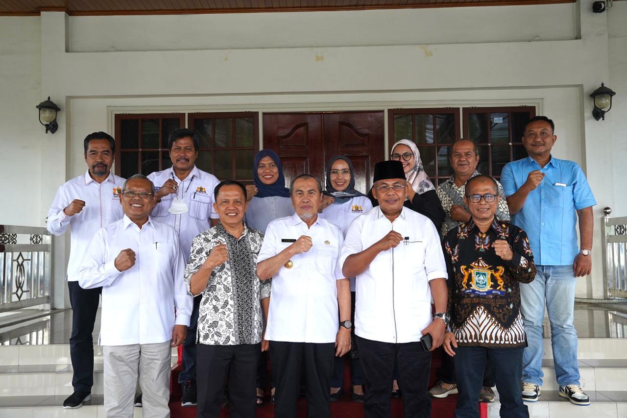Jelang Pengukuhan 2 Juni, Kadin Provinsi Riau Audiensi dengan Gubernur Syamsuar