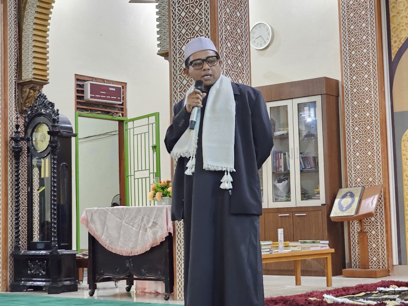Ustadz Hendri K Kupas Kunci Rumah Tangga Samawa di Masjid Al-Jihad Pekanbaru