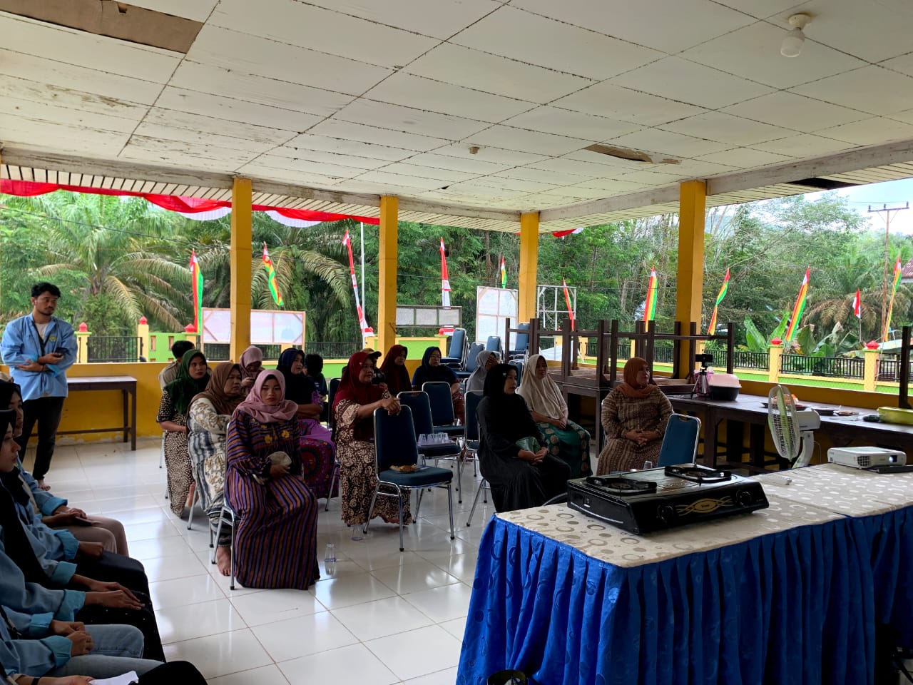 Cegah Stunting, Tim KUKERTA Unri Kampanyekan Gerakan Gemar Membawa Bekal (Gerebek) di Desa Tanjung Belit