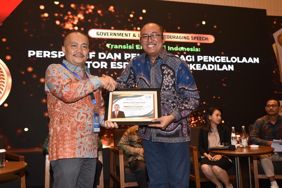 Dirut PHR Chalid Said Salim Raih Penghargaan Pimpinan Perusahaan Hulu Migas Terbaik