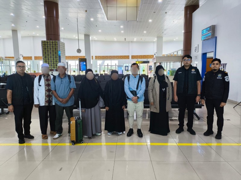 Imigrasi Pekanbaru Tunda Keberangkatan Enam WNI Haji Nonprosedural di Bandara SSK II