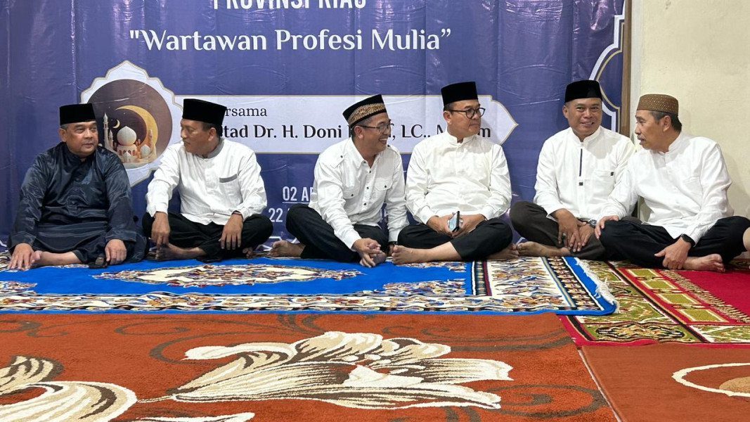 Wow, Tiga Gubernur Riau Pada Masanya Hadir pada Buka Puasa Bersama PWI Riau