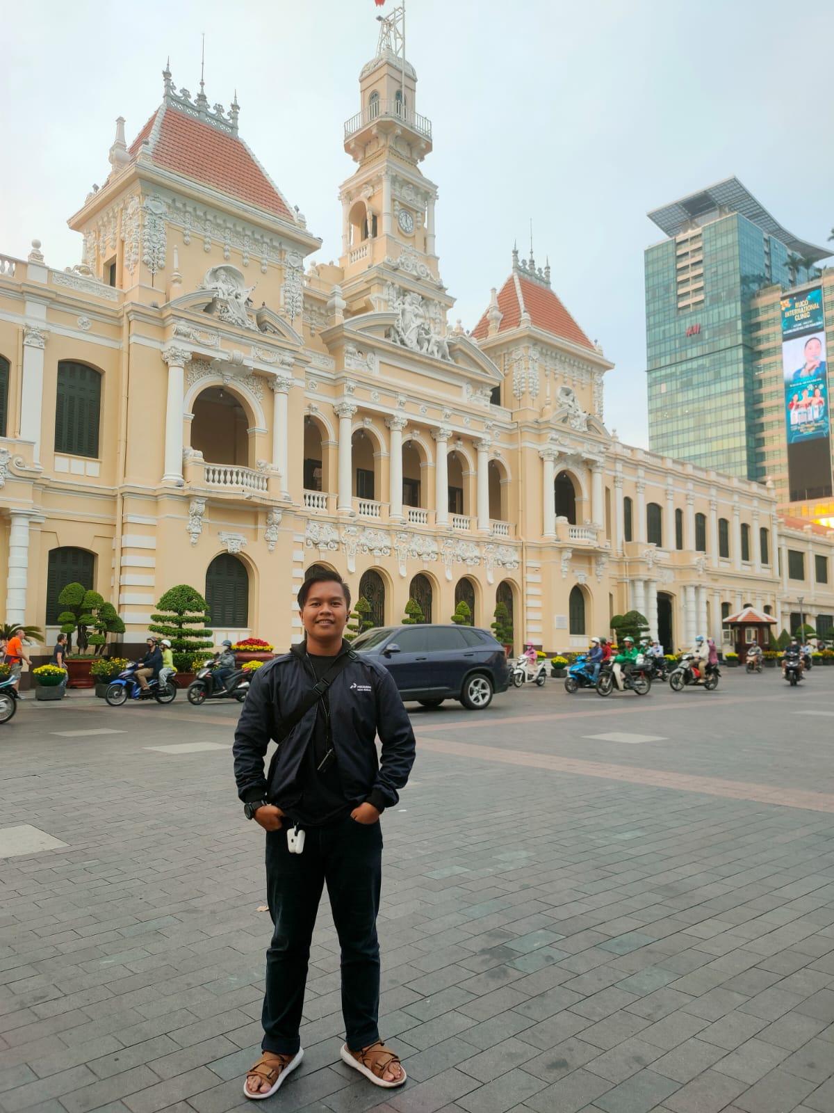 Kisah Peraih Program Pertukaran Mahasiswa PHR ke Vietnam