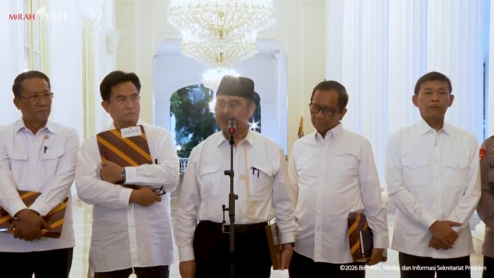 Polri Tetap di Bawah Presiden, Komisi Percepatan Reformasi Serahkan 10 Buku Peta Jalan Transformasi hingga 2029